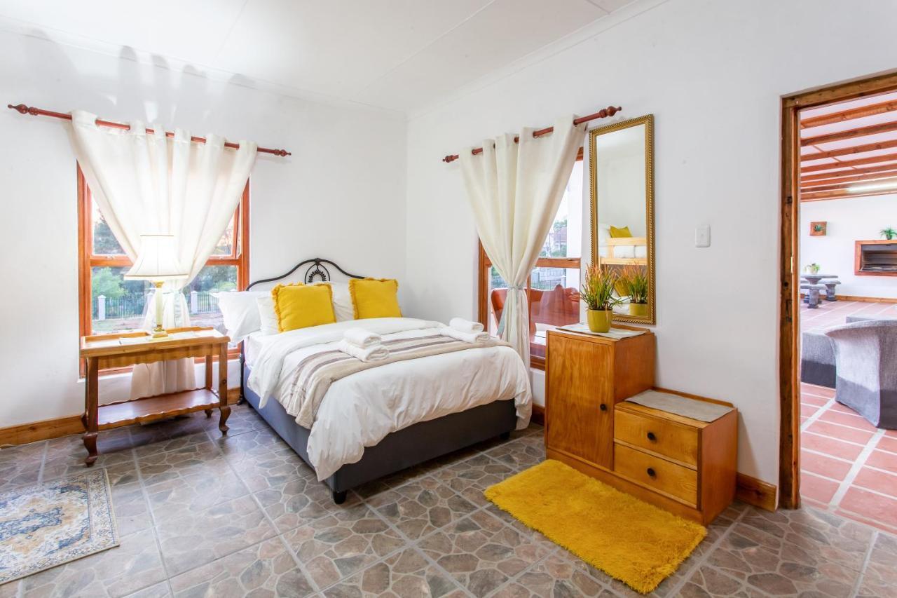 Ravenscliff White House Villa Oudtshoorn Exterior photo